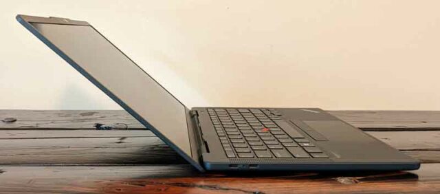 Lenovo ThinkPad X13s-2022